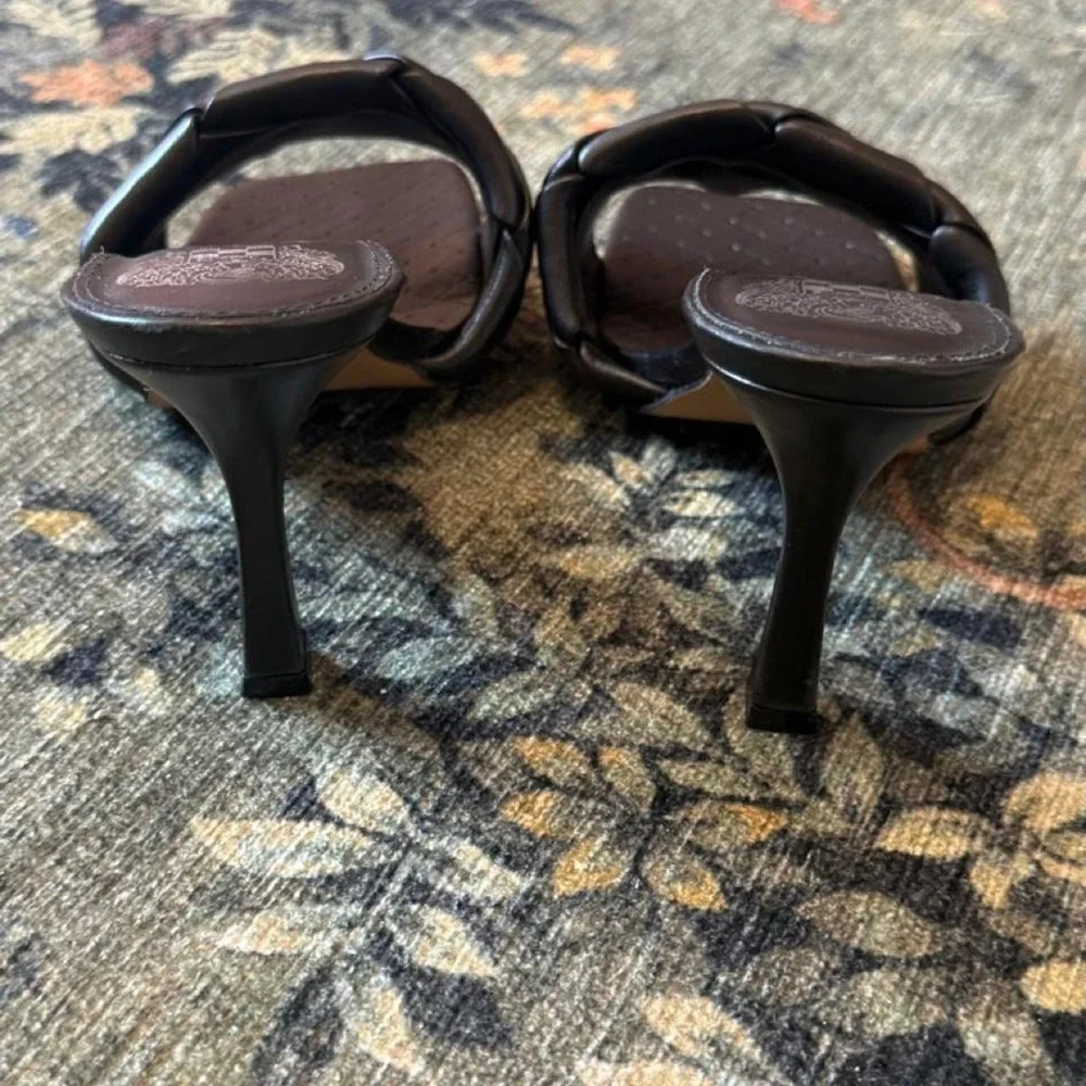 Vince Camuto vince camuto